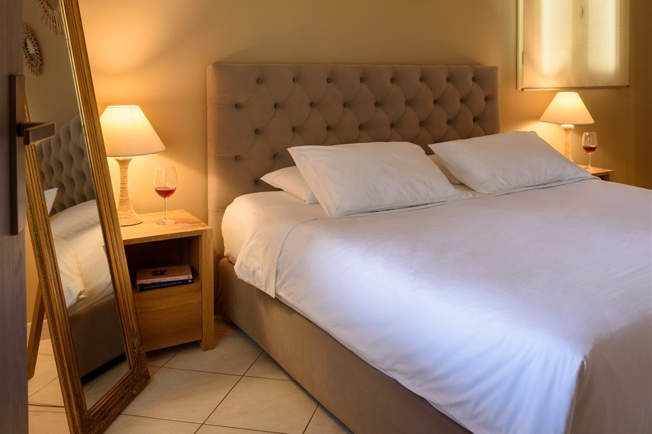 Suite Home Santorini Фира Екстериор снимка