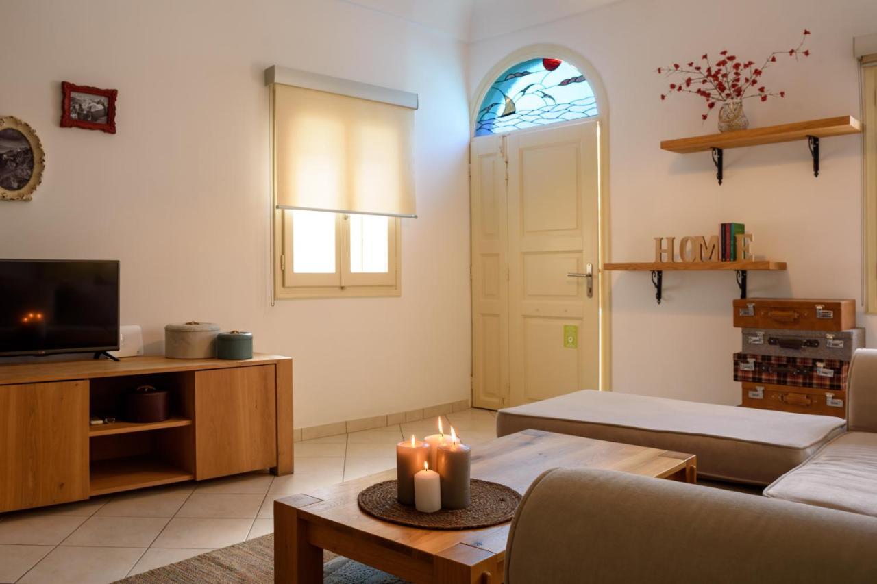 Suite Home Santorini Фира Екстериор снимка