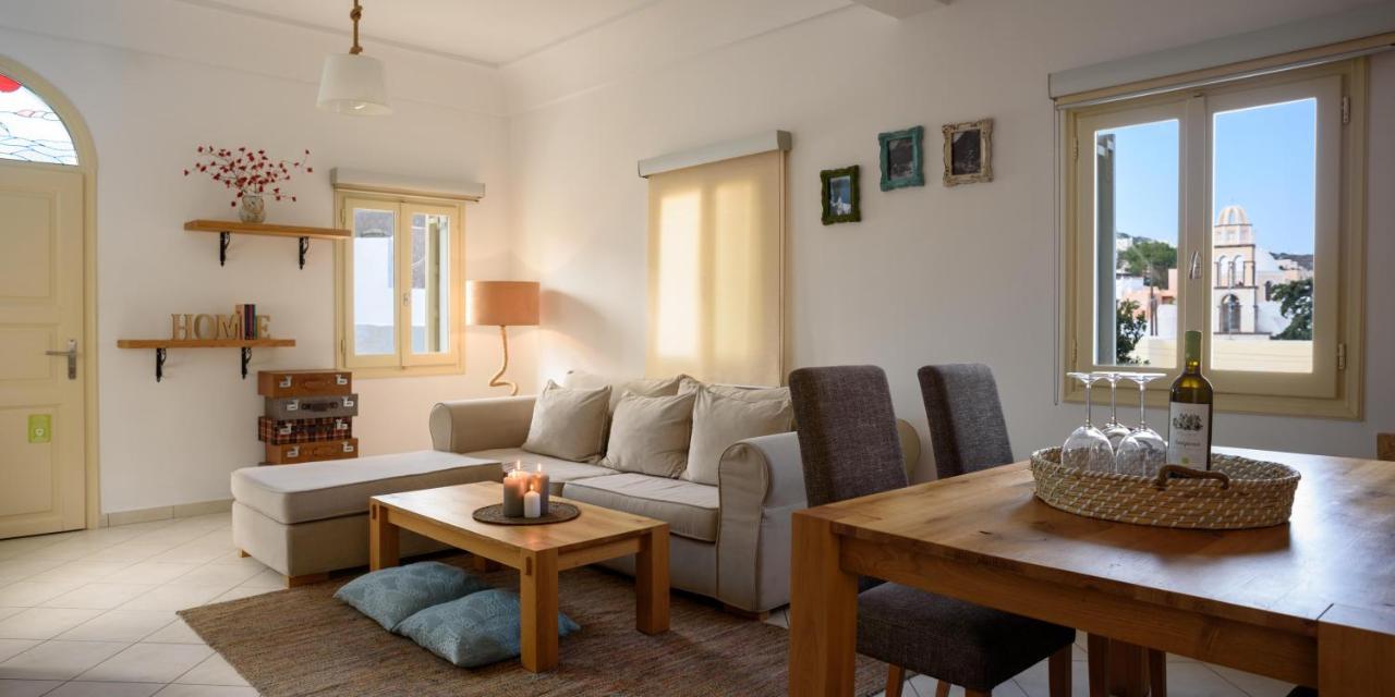 Suite Home Santorini Фира Екстериор снимка