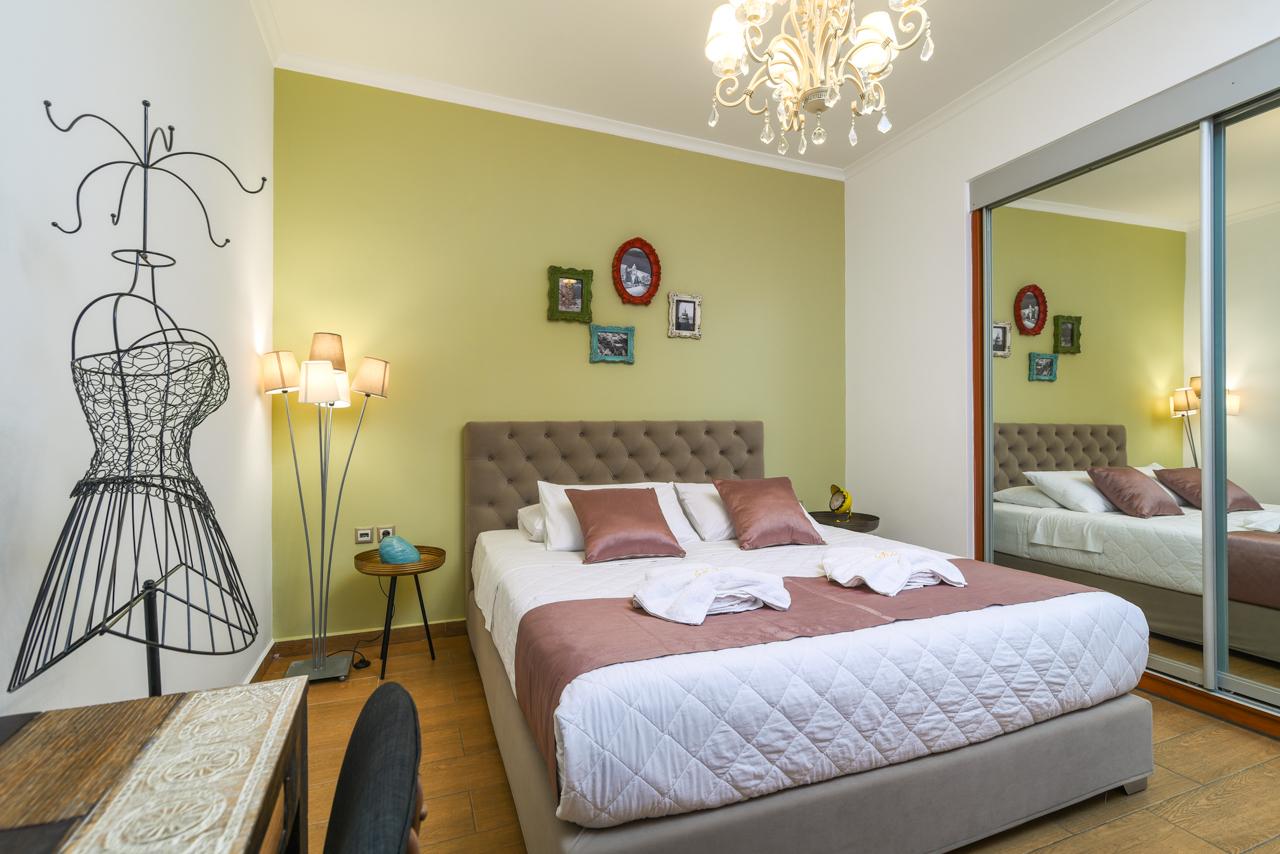 Suite Home Santorini Фира Екстериор снимка