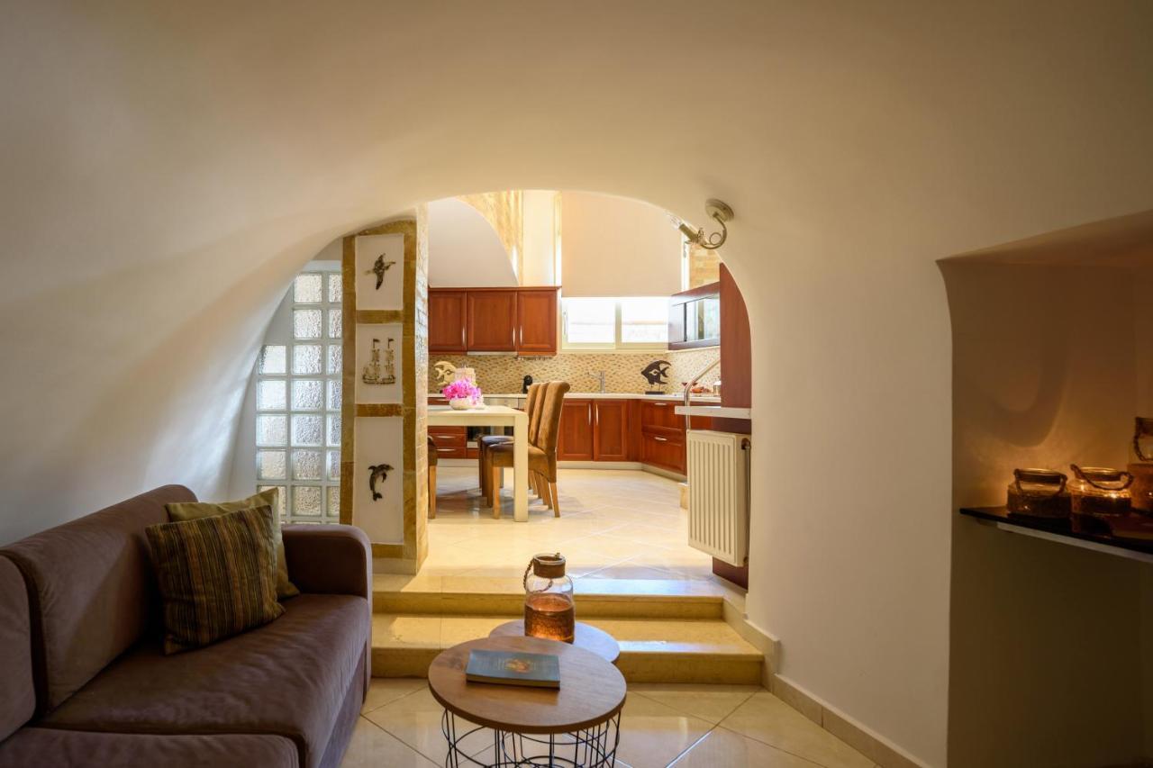 Suite Home Santorini Фира Екстериор снимка