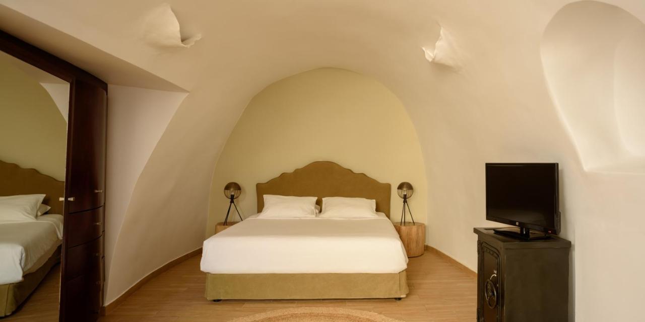 Suite Home Santorini Фира Екстериор снимка