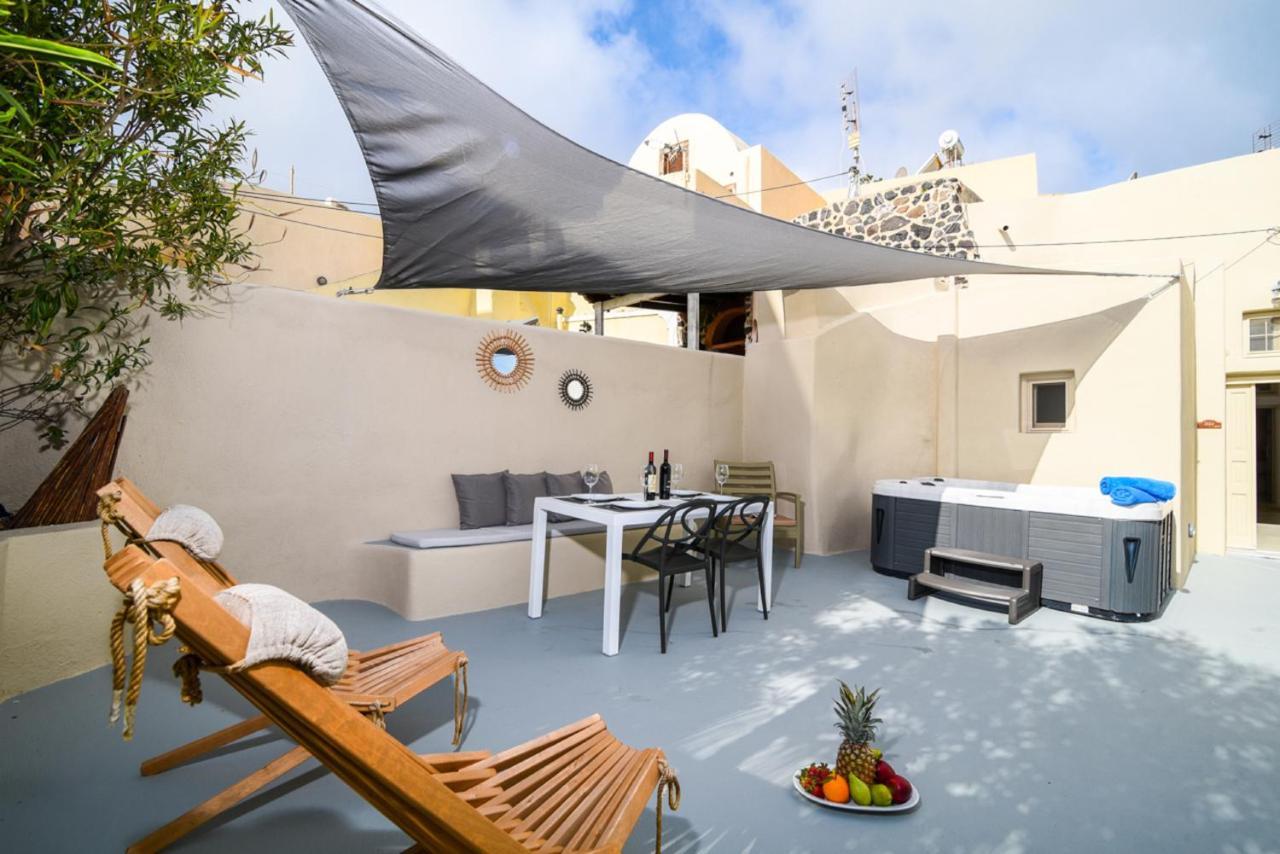 Suite Home Santorini Фира Екстериор снимка